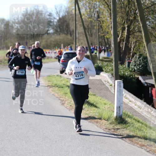 06.04.2025 - 44. Internationalen Wilhelmsburger Insellauf Jannik Wohlers http://msf.ph/oto/7599282 06.04.2025 10:40:05 Laufen 3740, 4920, 4316 meine-sportfotos.de
