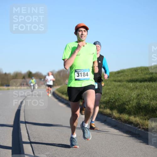 06.04.2025 - 44. Internationalen Wilhelmsburger Insellauf Jannik Wohlers http://msf.ph/oto/7599292 06.04.2025 09:18:20 Laufen 3184 meine-sportfotos.de