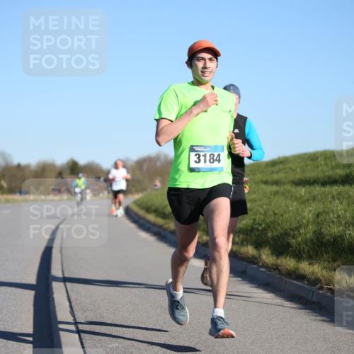 06.04.2025 - 44. Internationalen Wilhelmsburger Insellauf Jannik Wohlers http://msf.ph/oto/7599302 06.04.2025 09:18:20 Laufen 3184 meine-sportfotos.de