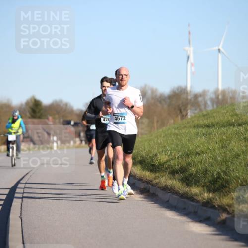 06.04.2025 - 44. Internationalen Wilhelmsburger Insellauf Jannik Wohlers http://msf.ph/oto/7599424 06.04.2025 09:18:24 Laufen 420, 4572 meine-sportfotos.de