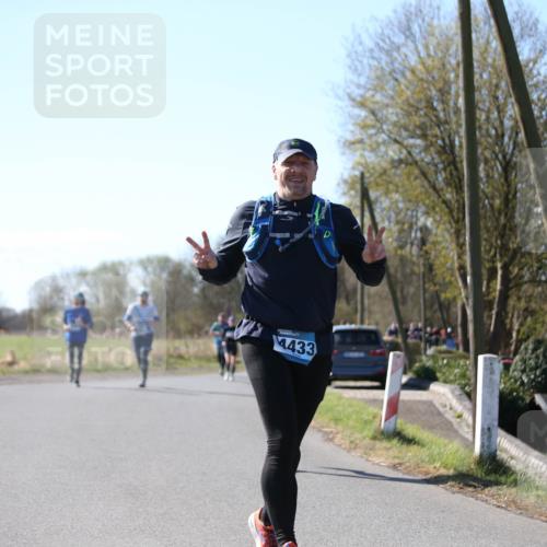 06.04.2025 - 44. Internationalen Wilhelmsburger Insellauf Jannik Wohlers http://msf.ph/oto/7599432 06.04.2025 10:40:22 Laufen 4433 meine-sportfotos.de