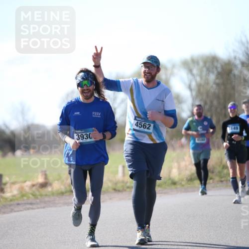 06.04.2025 - 44. Internationalen Wilhelmsburger Insellauf Jannik Wohlers http://msf.ph/oto/7599472 06.04.2025 10:40:26 Laufen 4562, 4680, 3149, 3930, 4217 meine-sportfotos.de