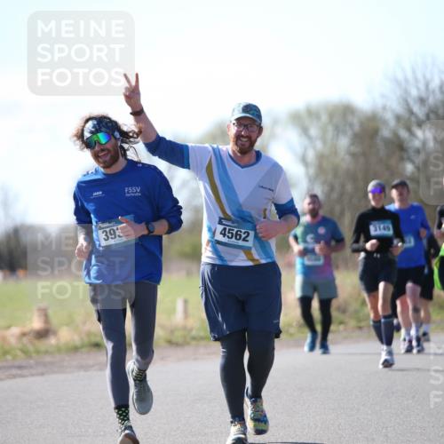 06.04.2025 - 44. Internationalen Wilhelmsburger Insellauf Jannik Wohlers http://msf.ph/oto/7599479 06.04.2025 10:40:26 Laufen 393, 4562, 3149, 4217 meine-sportfotos.de