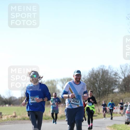06.04.2025 - 44. Internationalen Wilhelmsburger Insellauf Jannik Wohlers http://msf.ph/oto/7599505 06.04.2025 10:40:28 Laufen 393, 4562, 4217 meine-sportfotos.de