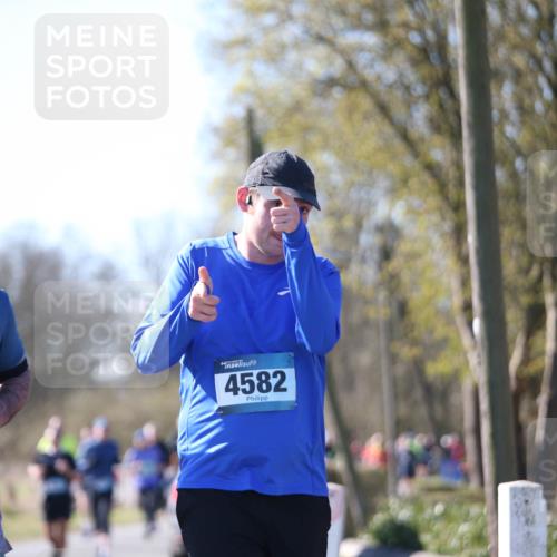 06.04.2025 - 44. Internationalen Wilhelmsburger Insellauf Jannik Wohlers http://msf.ph/oto/7599601 06.04.2025 10:40:37 Laufen 4582, 4580 meine-sportfotos.de