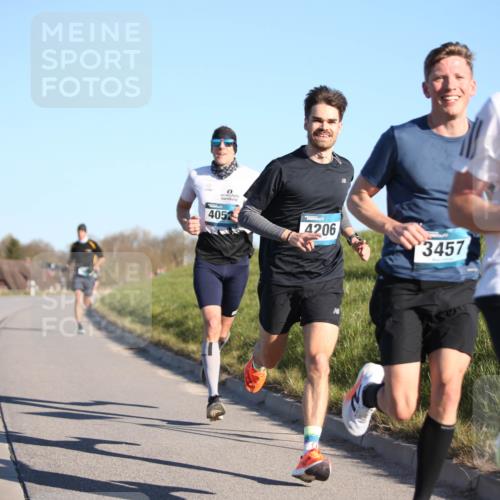 06.04.2025 - 44. Internationalen Wilhelmsburger Insellauf Jannik Wohlers http://msf.ph/oto/7599643 06.04.2025 09:18:27 Laufen 0, 4052, 4206, 4572, 3457 meine-sportfotos.de