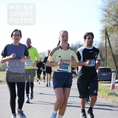 06.04.2025 - 44. Internationalen Wilhelmsburger Insellauf Jannik Wohlers http://msf.ph/oto/7599790 06.04.2025 10:40:52 Laufen 3655, 3888 meine-sportfotos.de