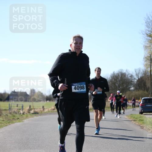 06.04.2025 - 44. Internationalen Wilhelmsburger Insellauf Jannik Wohlers http://msf.ph/oto/7599846 06.04.2025 10:40:56 Laufen 4098, 5083 meine-sportfotos.de