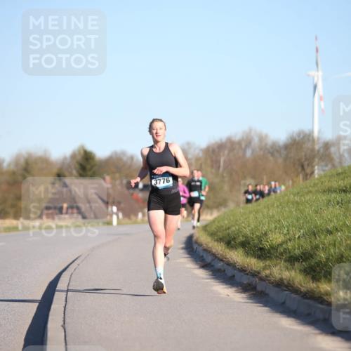 06.04.2025 - 44. Internationalen Wilhelmsburger Insellauf Jannik Wohlers http://msf.ph/oto/7599848 06.04.2025 09:18:39 Laufen 3776 meine-sportfotos.de