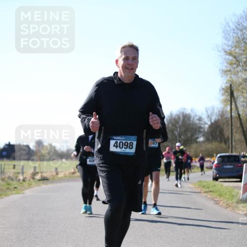 06.04.2025 - 44. Internationalen Wilhelmsburger Insellauf Jannik Wohlers http://msf.ph/oto/7599855 06.04.2025 10:40:56 Laufen 40, 4098, 83 meine-sportfotos.de