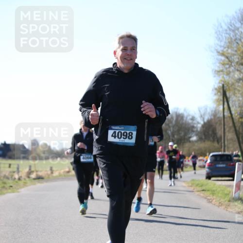 06.04.2025 - 44. Internationalen Wilhelmsburger Insellauf Jannik Wohlers http://msf.ph/oto/7599858 06.04.2025 10:40:57 Laufen 4066, 4098 meine-sportfotos.de