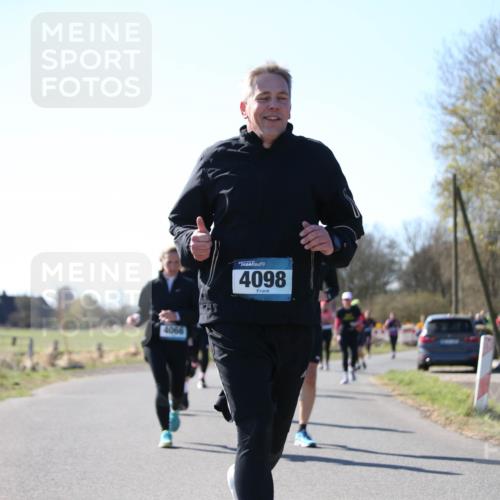 06.04.2025 - 44. Internationalen Wilhelmsburger Insellauf Jannik Wohlers http://msf.ph/oto/7599861 06.04.2025 10:40:57 Laufen 4066, 4098 meine-sportfotos.de