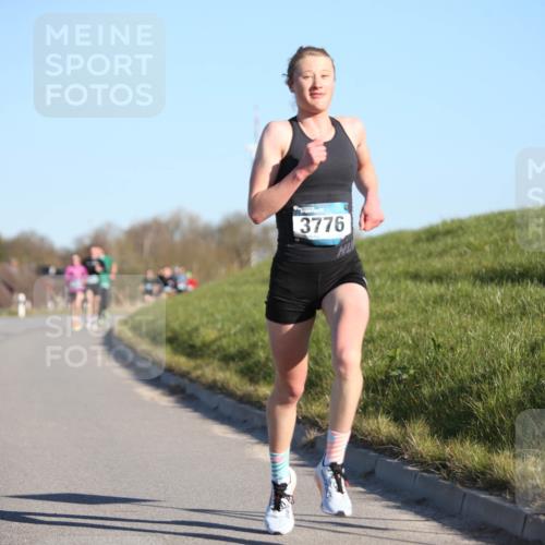06.04.2025 - 44. Internationalen Wilhelmsburger Insellauf Jannik Wohlers http://msf.ph/oto/7599921 06.04.2025 09:18:42 Laufen 3776 meine-sportfotos.de