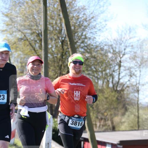 06.04.2025 - 44. Internationalen Wilhelmsburger Insellauf Jannik Wohlers http://msf.ph/oto/7599946 06.04.2025 10:41:07 Laufen 23, 3816 meine-sportfotos.de
