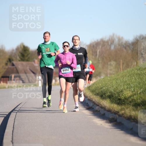 06.04.2025 - 44. Internationalen Wilhelmsburger Insellauf Jannik Wohlers http://msf.ph/oto/7599954 06.04.2025 09:18:49 Laufen 4492, 5822 meine-sportfotos.de