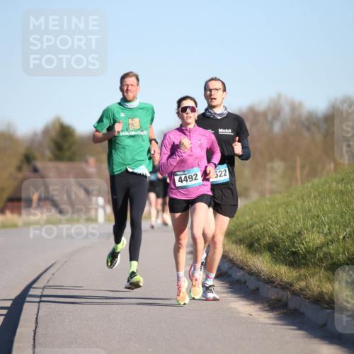 06.04.2025 - 44. Internationalen Wilhelmsburger Insellauf Jannik Wohlers http://msf.ph/oto/7599976 06.04.2025 09:18:50 Laufen 4492, 522 meine-sportfotos.de