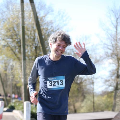 06.04.2025 - 44. Internationalen Wilhelmsburger Insellauf Jannik Wohlers http://msf.ph/oto/7599983 06.04.2025 10:41:10 Laufen 3213 meine-sportfotos.de