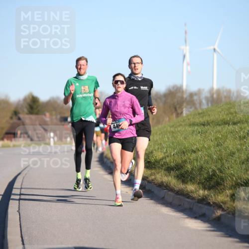 06.04.2025 - 44. Internationalen Wilhelmsburger Insellauf Jannik Wohlers http://msf.ph/oto/7600013 06.04.2025 09:18:52 Laufen  meine-sportfotos.de
