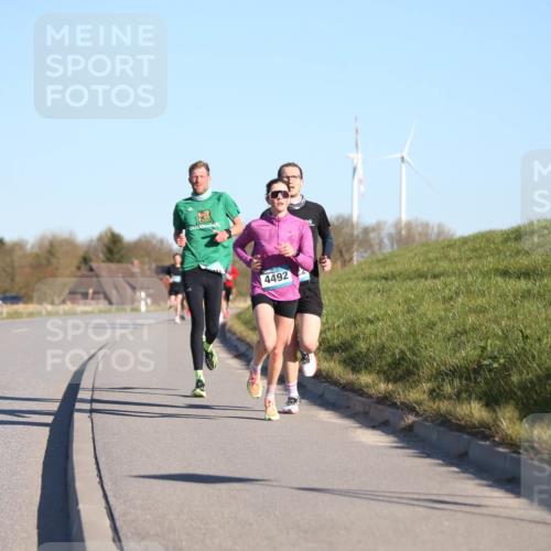 06.04.2025 - 44. Internationalen Wilhelmsburger Insellauf Jannik Wohlers http://msf.ph/oto/7600047 06.04.2025 09:18:52 Laufen 4492 meine-sportfotos.de