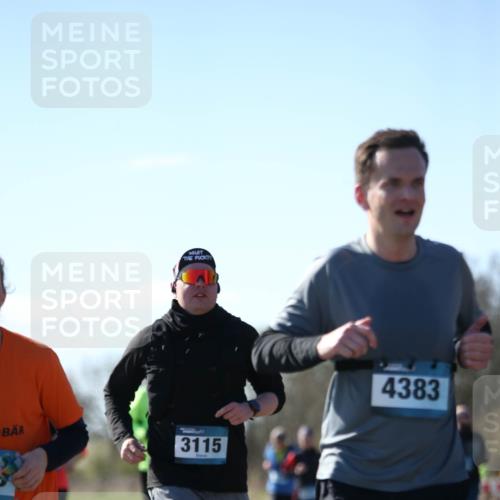 06.04.2025 - 44. Internationalen Wilhelmsburger Insellauf Jannik Wohlers http://msf.ph/oto/7600048 06.04.2025 10:41:25 Laufen 3115, 4383 meine-sportfotos.de