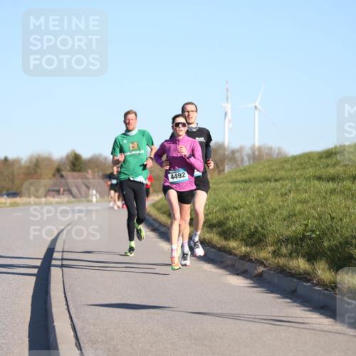 06.04.2025 - 44. Internationalen Wilhelmsburger Insellauf Jannik Wohlers http://msf.ph/oto/7600052 06.04.2025 09:18:52 Laufen 13, 4492 meine-sportfotos.de