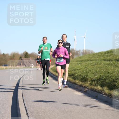 06.04.2025 - 44. Internationalen Wilhelmsburger Insellauf Jannik Wohlers http://msf.ph/oto/7600059 06.04.2025 09:18:52 Laufen 4492 meine-sportfotos.de