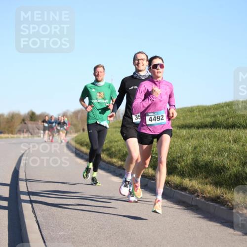 06.04.2025 - 44. Internationalen Wilhelmsburger Insellauf Jannik Wohlers http://msf.ph/oto/7600148 06.04.2025 09:18:54 Laufen 35, 4492 meine-sportfotos.de