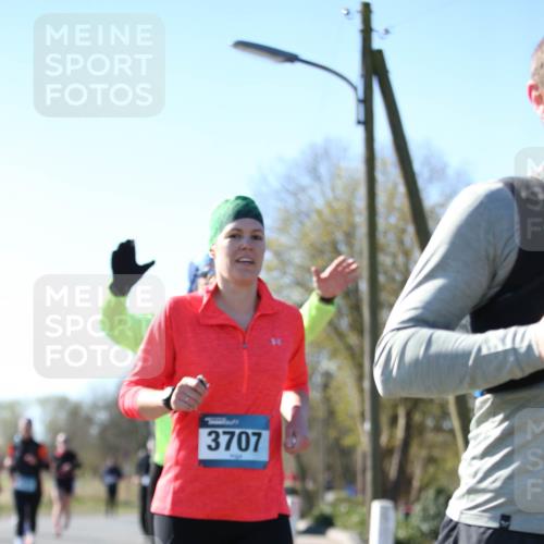 06.04.2025 - 44. Internationalen Wilhelmsburger Insellauf Jannik Wohlers http://msf.ph/oto/7600149 06.04.2025 10:41:33 Laufen 3707 meine-sportfotos.de