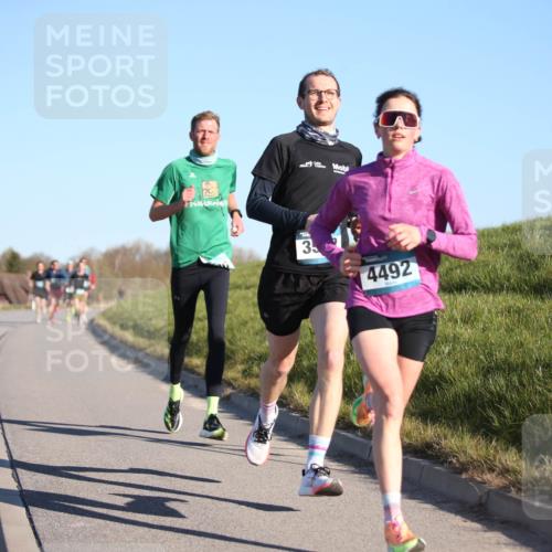06.04.2025 - 44. Internationalen Wilhelmsburger Insellauf Jannik Wohlers http://msf.ph/oto/7600182 06.04.2025 09:18:54 Laufen 3, 4492 meine-sportfotos.de