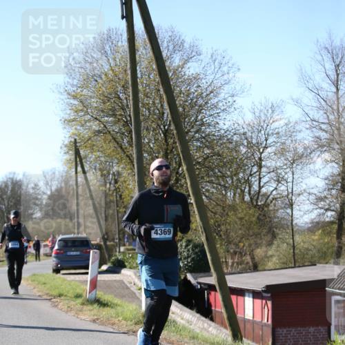 06.04.2025 - 44. Internationalen Wilhelmsburger Insellauf Jannik Wohlers http://msf.ph/oto/7600184 06.04.2025 10:41:35 Laufen 4369 meine-sportfotos.de