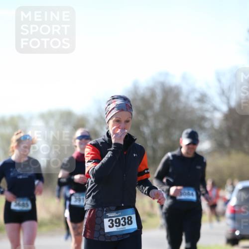 06.04.2025 - 44. Internationalen Wilhelmsburger Insellauf Jannik Wohlers http://msf.ph/oto/7600193 06.04.2025 10:41:36 Laufen 3685, 3912, 3938, 3084 meine-sportfotos.de