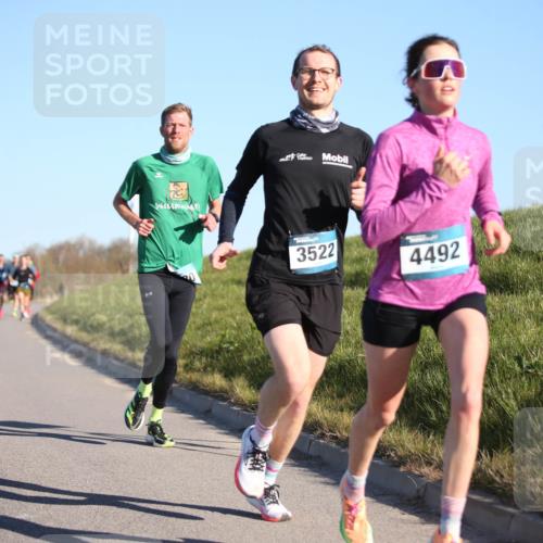06.04.2025 - 44. Internationalen Wilhelmsburger Insellauf Jannik Wohlers http://msf.ph/oto/7600208 06.04.2025 09:18:55 Laufen 3522, 4492 meine-sportfotos.de