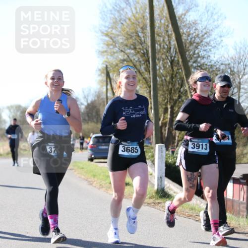 06.04.2025 - 44. Internationalen Wilhelmsburger Insellauf Jannik Wohlers http://msf.ph/oto/7600221 06.04.2025 10:41:40 Laufen 3405, 37, 16, 3685, 3913 meine-sportfotos.de