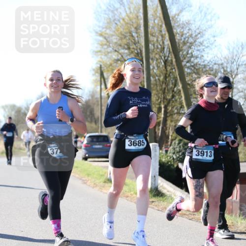 06.04.2025 - 44. Internationalen Wilhelmsburger Insellauf Jannik Wohlers http://msf.ph/oto/7600224 06.04.2025 10:41:40 Laufen 3405, 37, 16, 3685, 3913 meine-sportfotos.de