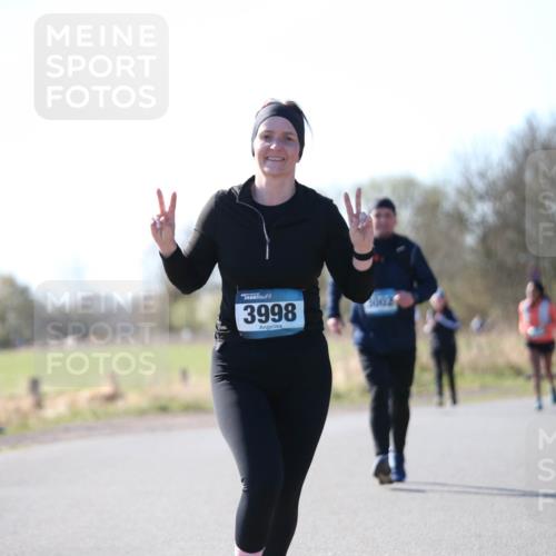 06.04.2025 - 44. Internationalen Wilhelmsburger Insellauf Jannik Wohlers http://msf.ph/oto/7600256 06.04.2025 10:41:42 Laufen 3998, 3602 meine-sportfotos.de