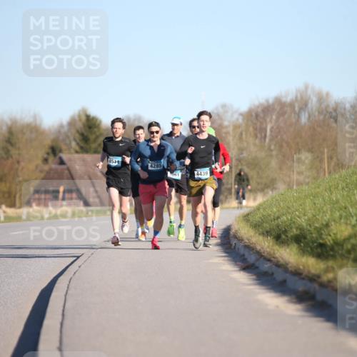 06.04.2025 - 44. Internationalen Wilhelmsburger Insellauf Jannik Wohlers http://msf.ph/oto/7600257 06.04.2025 09:18:56 Laufen 4511, 4285, 3961, 4439 meine-sportfotos.de