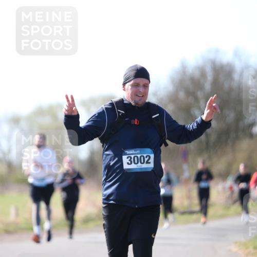 06.04.2025 - 44. Internationalen Wilhelmsburger Insellauf Jannik Wohlers http://msf.ph/oto/7600278 06.04.2025 10:41:44 Laufen 3002 meine-sportfotos.de