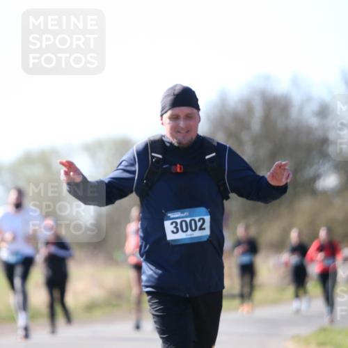06.04.2025 - 44. Internationalen Wilhelmsburger Insellauf Jannik Wohlers http://msf.ph/oto/7600282 06.04.2025 10:41:45 Laufen 3002 meine-sportfotos.de