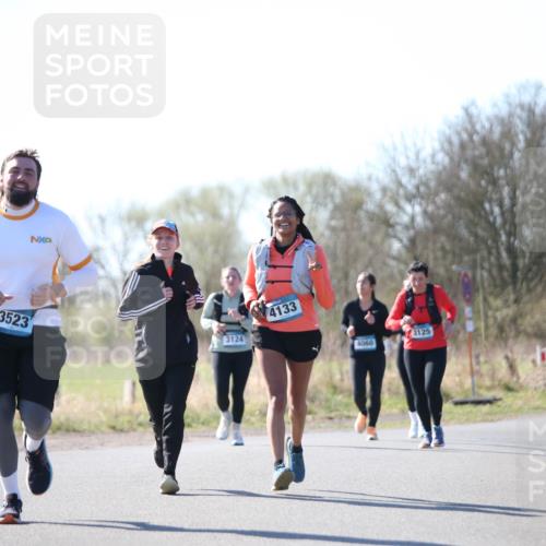 06.04.2025 - 44. Internationalen Wilhelmsburger Insellauf Jannik Wohlers http://msf.ph/oto/7600308 06.04.2025 10:41:50 Laufen 3523, 3124, 4133, 4060, 3125 meine-sportfotos.de