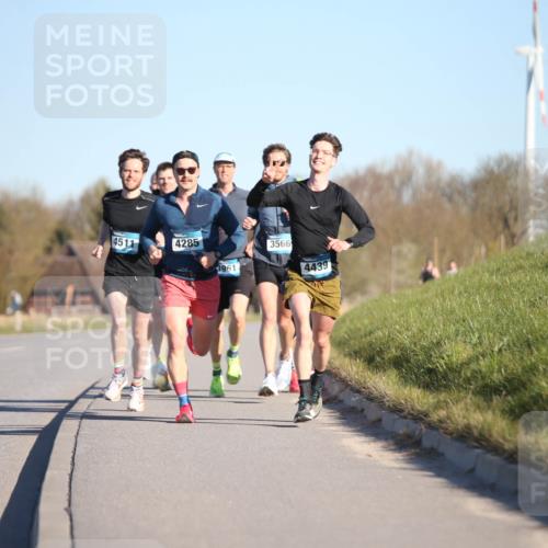 06.04.2025 - 44. Internationalen Wilhelmsburger Insellauf Jannik Wohlers http://msf.ph/oto/7600330 06.04.2025 09:19:00 Laufen 4511, 4285, 3961, 3566, 4439 meine-sportfotos.de