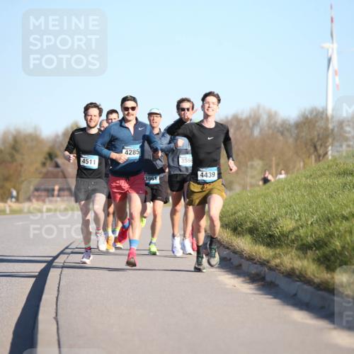 06.04.2025 - 44. Internationalen Wilhelmsburger Insellauf Jannik Wohlers http://msf.ph/oto/7600347 06.04.2025 09:19:00 Laufen 4511, 4285, 3961, 3566, 4439 meine-sportfotos.de
