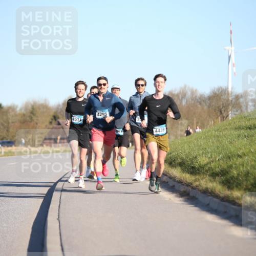 06.04.2025 - 44. Internationalen Wilhelmsburger Insellauf Jannik Wohlers http://msf.ph/oto/7600362 06.04.2025 09:19:00 Laufen 4511, 4285, 961, 4439 meine-sportfotos.de