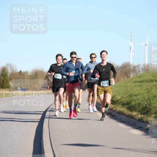 06.04.2025 - 44. Internationalen Wilhelmsburger Insellauf Jannik Wohlers http://msf.ph/oto/7600412 06.04.2025 09:19:01 Laufen 4511, 1285, 4439 meine-sportfotos.de