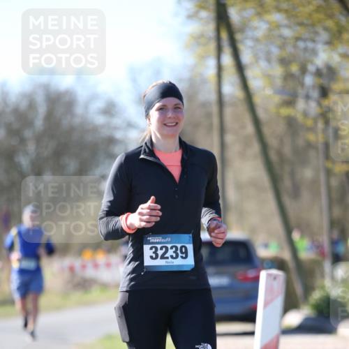 06.04.2025 - 44. Internationalen Wilhelmsburger Insellauf Jannik Wohlers http://msf.ph/oto/7600431 06.04.2025 10:42:13 Laufen 3239 meine-sportfotos.de