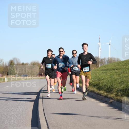 06.04.2025 - 44. Internationalen Wilhelmsburger Insellauf Jannik Wohlers http://msf.ph/oto/7600436 06.04.2025 09:19:02 Laufen 4511, 4285, 3566, 4439 meine-sportfotos.de