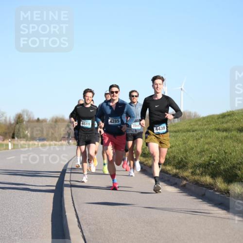 06.04.2025 - 44. Internationalen Wilhelmsburger Insellauf Jannik Wohlers http://msf.ph/oto/7600463 06.04.2025 09:19:03 Laufen 4511, 4285, 3566, 4439 meine-sportfotos.de