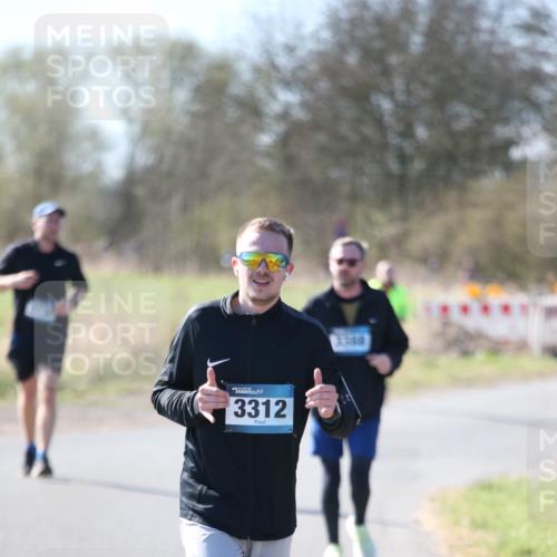 06.04.2025 - 44. Internationalen Wilhelmsburger Insellauf Jannik Wohlers http://msf.ph/oto/7600504 06.04.2025 10:42:31 Laufen 3312 meine-sportfotos.de