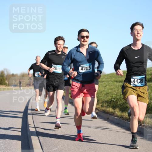 06.04.2025 - 44. Internationalen Wilhelmsburger Insellauf Jannik Wohlers http://msf.ph/oto/7600525 06.04.2025 09:19:04 Laufen 4511, 4285, 4439 meine-sportfotos.de