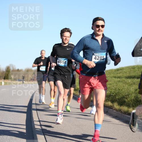 06.04.2025 - 44. Internationalen Wilhelmsburger Insellauf Jannik Wohlers http://msf.ph/oto/7600543 06.04.2025 09:19:04 Laufen 3059, 4511, 4285, 4439 meine-sportfotos.de