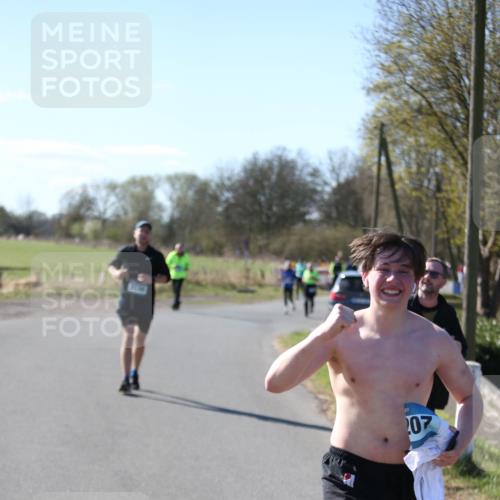 06.04.2025 - 44. Internationalen Wilhelmsburger Insellauf Jannik Wohlers http://msf.ph/oto/7600545 06.04.2025 10:42:36 Laufen 207 meine-sportfotos.de
